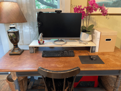A digital space or technology corner for home school