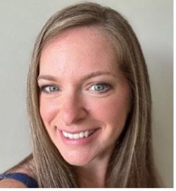 Lady with blond hair and blue eyes. Headshot of a Classical Conversations Academic Advisor.