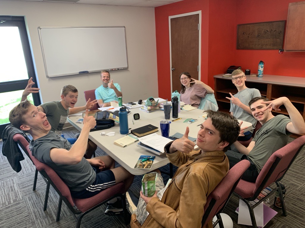 ChIV students work together on Senior Thesis