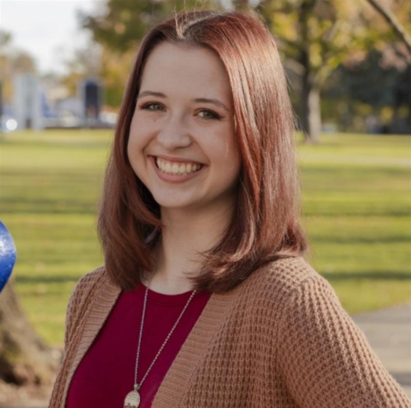 Emma Oxford, headshot