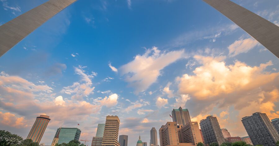 St. Louis field trips with the arch and skyline