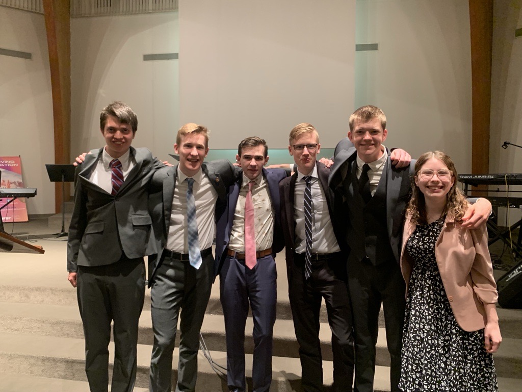 ChIV students celebrate after completing their Senior Thesis.
